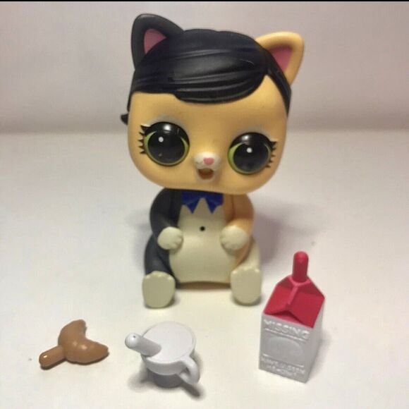 L.O.L. Surprise! 2018 interactive pet Fuzzy Fan w/accessories - Picture 1 of 2